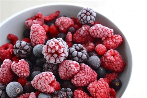 Frozen Mixed Berries In A Bowl Il Fatto Alimentare