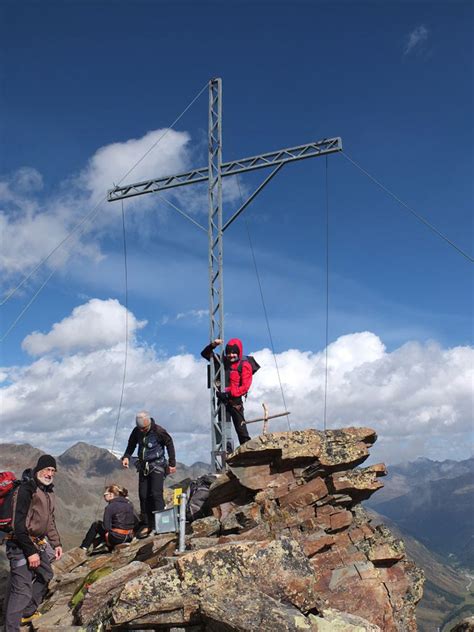 May 12, 2017 · hangerer hangerer. Obergurgl Hangerer - Bergführer Roland Marschnig - Ötztal