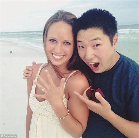 Florida Couple Overjoyed After Stranger Captured Mans Proposal And Tracked Them Down With