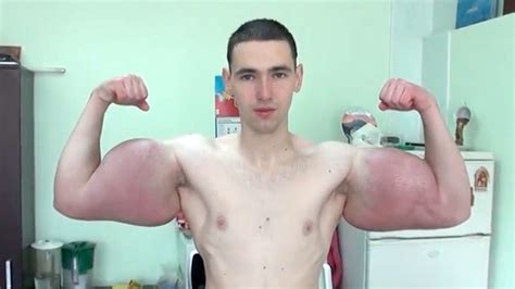Russian Showcases Jaw Dropping Foot Wide Biceps Video