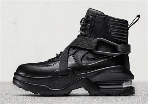 Nike Air Max Goadome Womens Boot