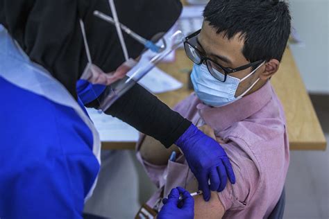 How to get vaccination appointment on cowin portal, aarogya setu app. Sarawak's 2nd phase of Covid-19 vaccination programme to ...