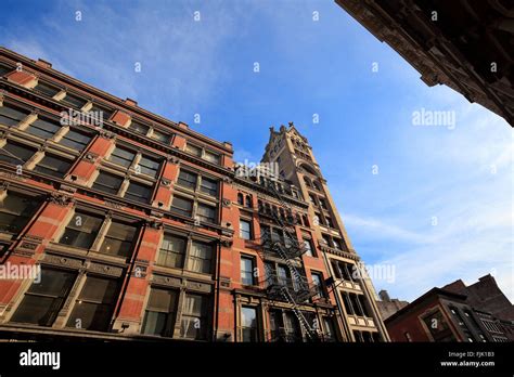 Exterior Of An Old New York City Building Stock Photo Alamy