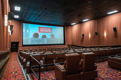 Indianapolis Movie Theaters Whats New At Cinemark Greenwood Corner