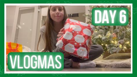wrap christmas presents with me vlogmas day 6 youtube