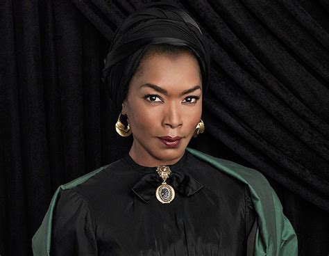 angela bassett s no 1 marie laveau ahs coven from american horror story characters ranked