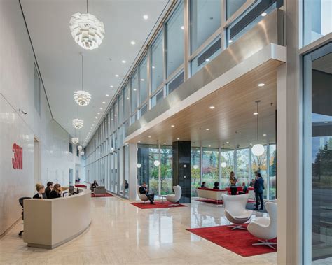 Large Office Lobby And Reception Shaw Lundquist