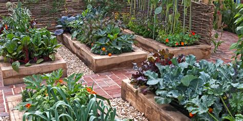 How To Grow In Raised Beds 5 Simple Secrets To Raised Bed Success