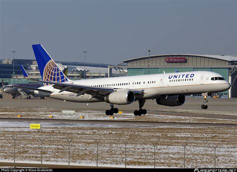 N12109 United Airlines Boeing 757 224wl Photo By Klaus Grabowski Id