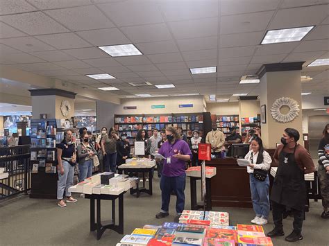 Park Slope Barnes And Noble Employees File For Union Election Brooklyn