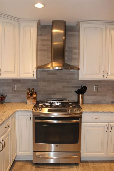 They lie between the shoulder blades and can become overstretched in postures that round the shoulders forward. range with chimney hood images - Google Search | Kitchen ...