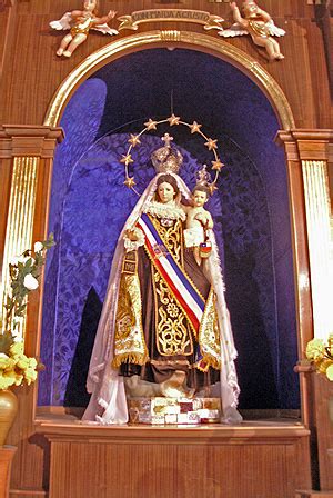 La tristeza embarga el corazón de los devotos que. URBATORIVM: LOS SÍMBOLOS ESTELARES DE LA IGLESIA DE LA TIRANA