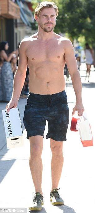 Derek Hough Flaunt Torso As He Shops Shirtless In La Daily Mail Online