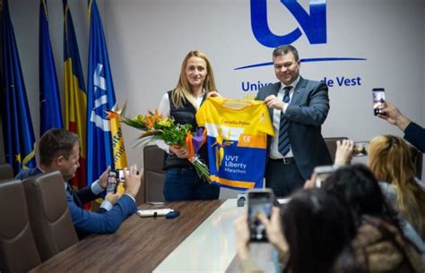 Va dezvălui ce sacrificii a făcut pentru a realiza performanțe la jocurile olimpice. Campioana olimpică la înot sportiv, Camelia Potec, aleasă ...