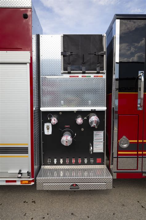 J0213qualicumbeachsmall030 Fort Garry Fire Trucks Fire And Rescue