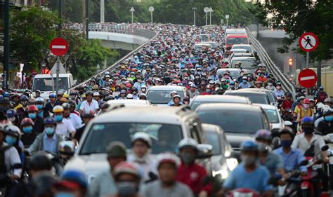 Tuy nhiên tết âm lịch năm 2021 sẽ quyền thực hiện theo quyết định của thủ tướng chính phủ, chứ không do người sử dụng lao động lựa chọn nữa. Cửa ngõ phía Tây TP.HCM ùn tắc kéo dài trong ngày làm việc ...