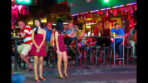 বিনোদনের রাজধানী ওয়াকিং স্ট্রীট Walking Street Pattaya Pattaya The Heaven Of Prostitution