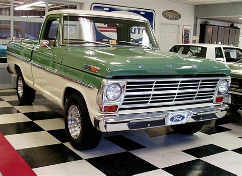 1969 Ford F100 Custom Cab Loving The Two Tone Want In Pale Turquoise