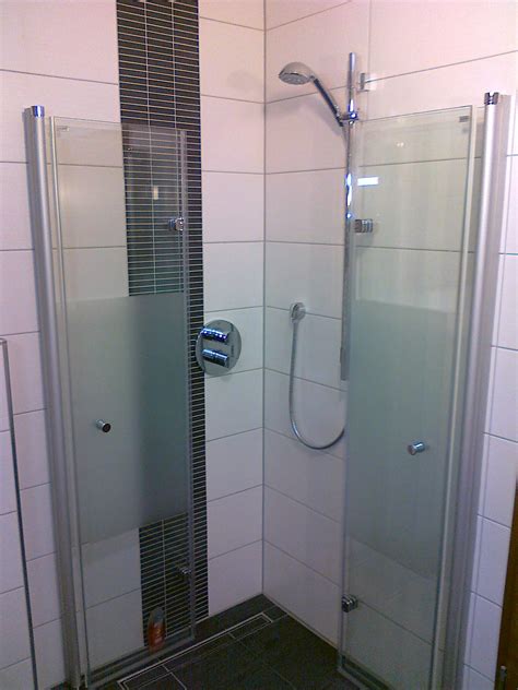 Fußboden fliese & porzellan → bodenebene dusche fliesen fotos bilder. Bodenebene Dusche | Bodenebene Dusche, Fliesenarbeit ...