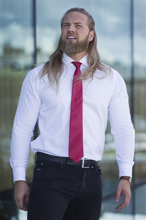 Not only does he have a beard but he's also a lieutenant in the royal norwegian army. Lasse Lom Matberg | juliakalvik | Flickr