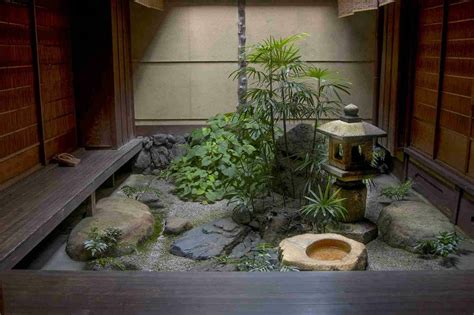 14 Best Indoor Rock Gardens For Your Home And Office