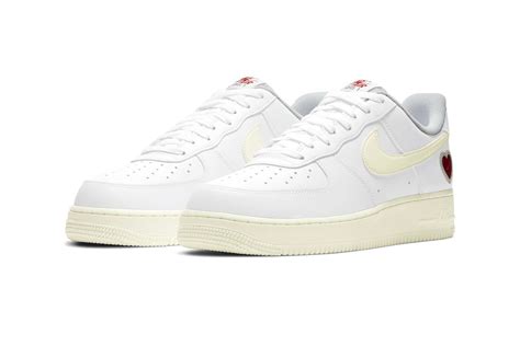 This nike air force 1 low comes dressed in a white, sail, and university red color combination. Nike Air Force 1 "Valentine's Day" 2021 - SnkrsDen