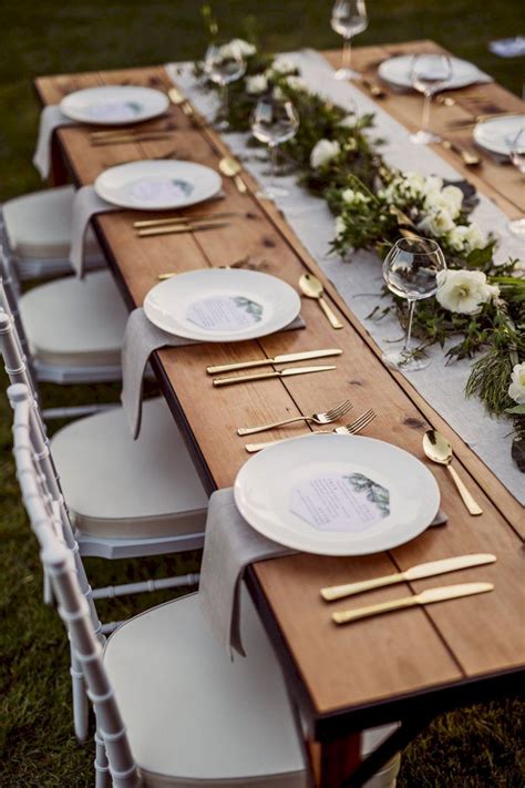 Modern Impressive Wedding Table Setting Ideas For Guests To Admire
