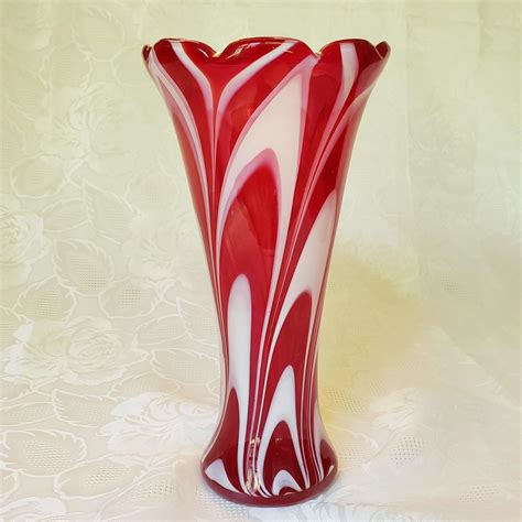 Swirl Red White Art Glass Vase Sold Aunt Gladys Attic