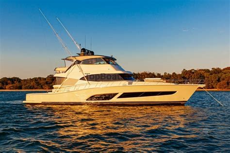 Riviera 72 Sport Motor Yacht Bateaux Neufs à Broward Top Boats