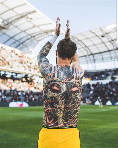 See more ideas about tattoos, back tattoos, upper back tattoos. Stefan Frei has a back tattoo : MLS