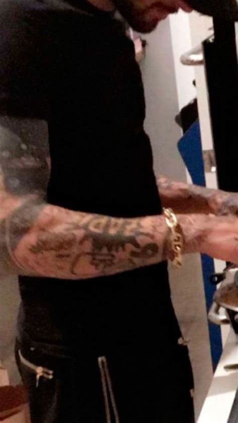 Zayn malik and perrie edwards image: Zayn malik's had his Perrie Edwards tattoo covered up ...