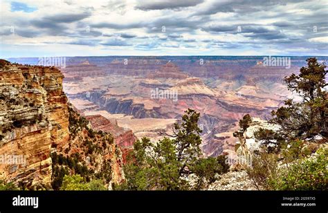 Mathers Point Lookout At The South Rim Of The Grand Canyon National
