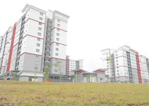 Susun atur pelan yang luar dengan gabungan ruang tamu, ruang makan dan dapur. Mitrajaya Holdings Berhad