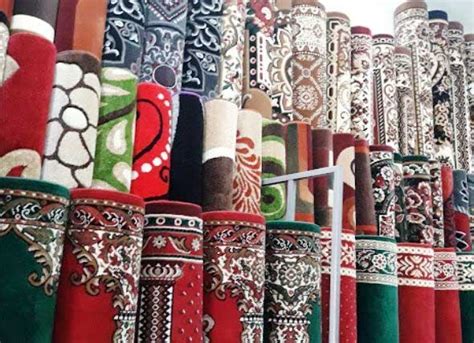 Harga porang bulan ini masih mahal tapi barang kosong di beberapa daerah.bulan september sampai oktober ini porang mulai musim tanam ,baik itu berupa bibit katak maupun bibit umbi. Harga karpet masjid di Telanaipura Jambi