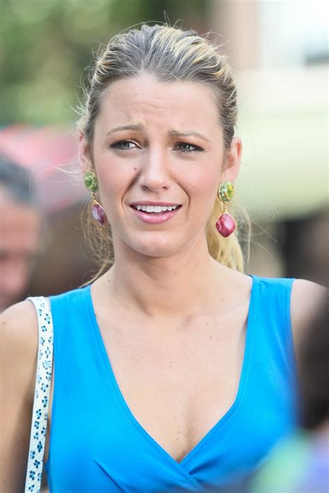 Blake Lively Showing Big Cleavage Wearing Blue Maxi Dress At The Set Of
