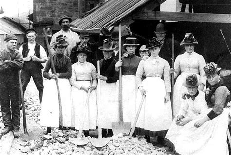 Bal Maidens And Miners 1905 Cornwall At An Unspecified Cornish