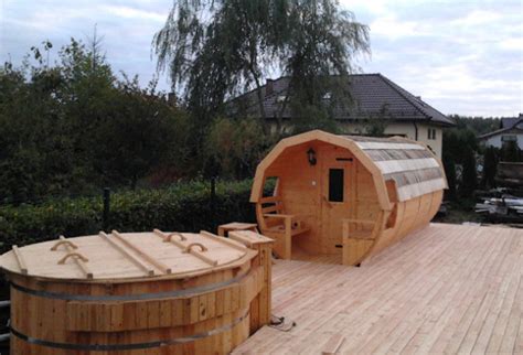 Outdoor Barrel Saunas And Hot Tubs Home Design Garden