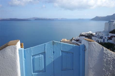 Walking Around Oia & Visiting Amoudi Bay; Santorini | Emtalks | Beauty ...