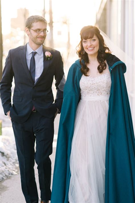 Major Thrills At This Surprise Star Trek Wedding Star Trek Wedding