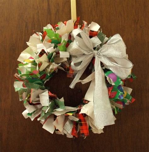 Reused Wrapping Paper Wreath 4 Steps With Pictures Instructables
