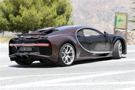 I'm invited to the official first reveal of the world record breaking chiron super sport 300+ at their headquarters in france. Bugatti Chiron: Η ήπια προσαρμογή μιας ακραίας έκδοσης | in.gr