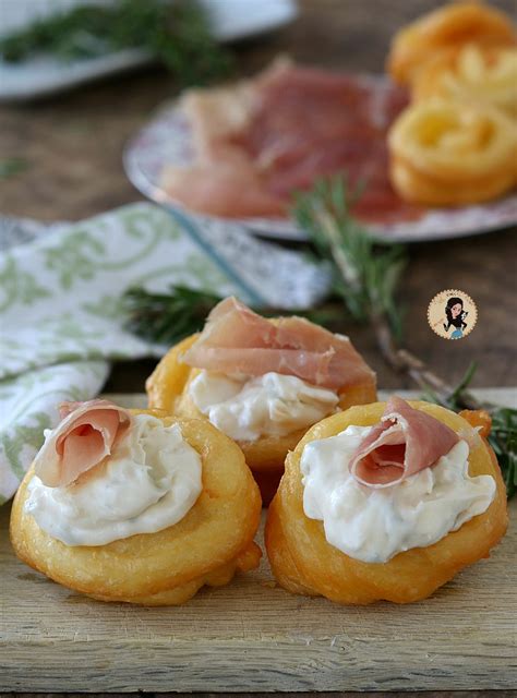 ZEPPOLE SALATE fritte frittelle veloci e senza lievitazione
