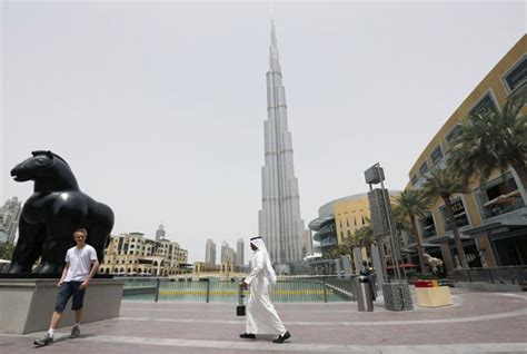 Burj Khalifa Is Worlds 3rd Top Selfie Hotspot Al Rasub