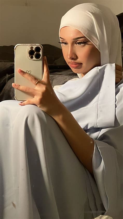 Pin By нαвyвα On Pics Inspo In 2023 Hijabi Aesthetic Muslimah Aesthetic Hijabi Fashion