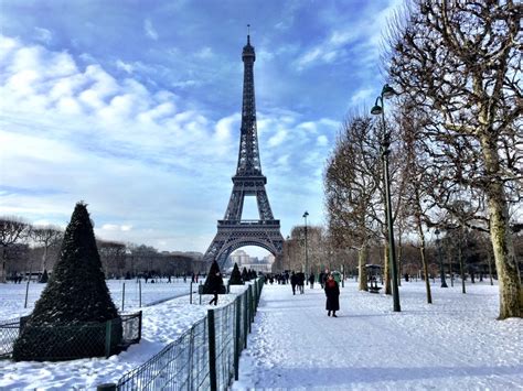 A Date With Paris In The Snow