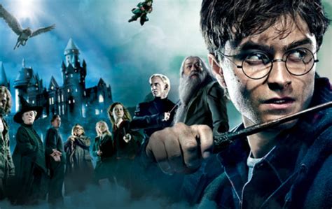 Distributed by warner bros., the series consists of eight fantasy films1 beginning with harry potter and the philosopher's stone (2001) and culminating with harry potter. "Harry Potter": Neues Bild sorgt für große Überraschung!