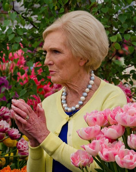 Mary Berry Wikipedia Mary Berry Berries Mary Berry Everyday