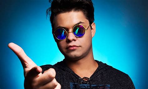Djamila delves modelo e actor. Nova música do cantor Davi Araújo ultrapassa 10 mil ...