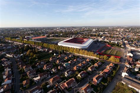 Stade du Hainaut - StadiumDB.com