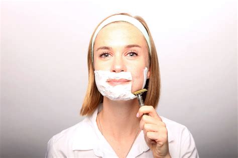More Toronto Women Are Shaving Their Faces Say Estheticians Toronto Star